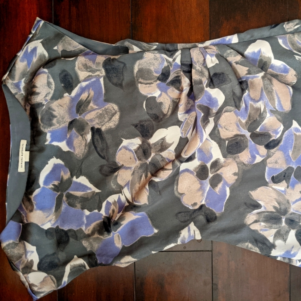 Banana Republic Sleeveless Blouse